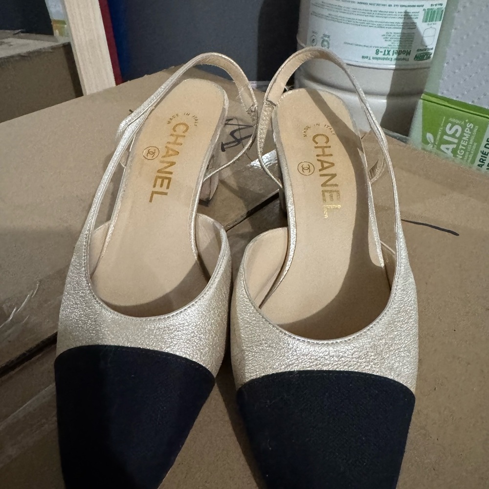 CHANEL Black and Cream Slingback Heels Timeless Elegance